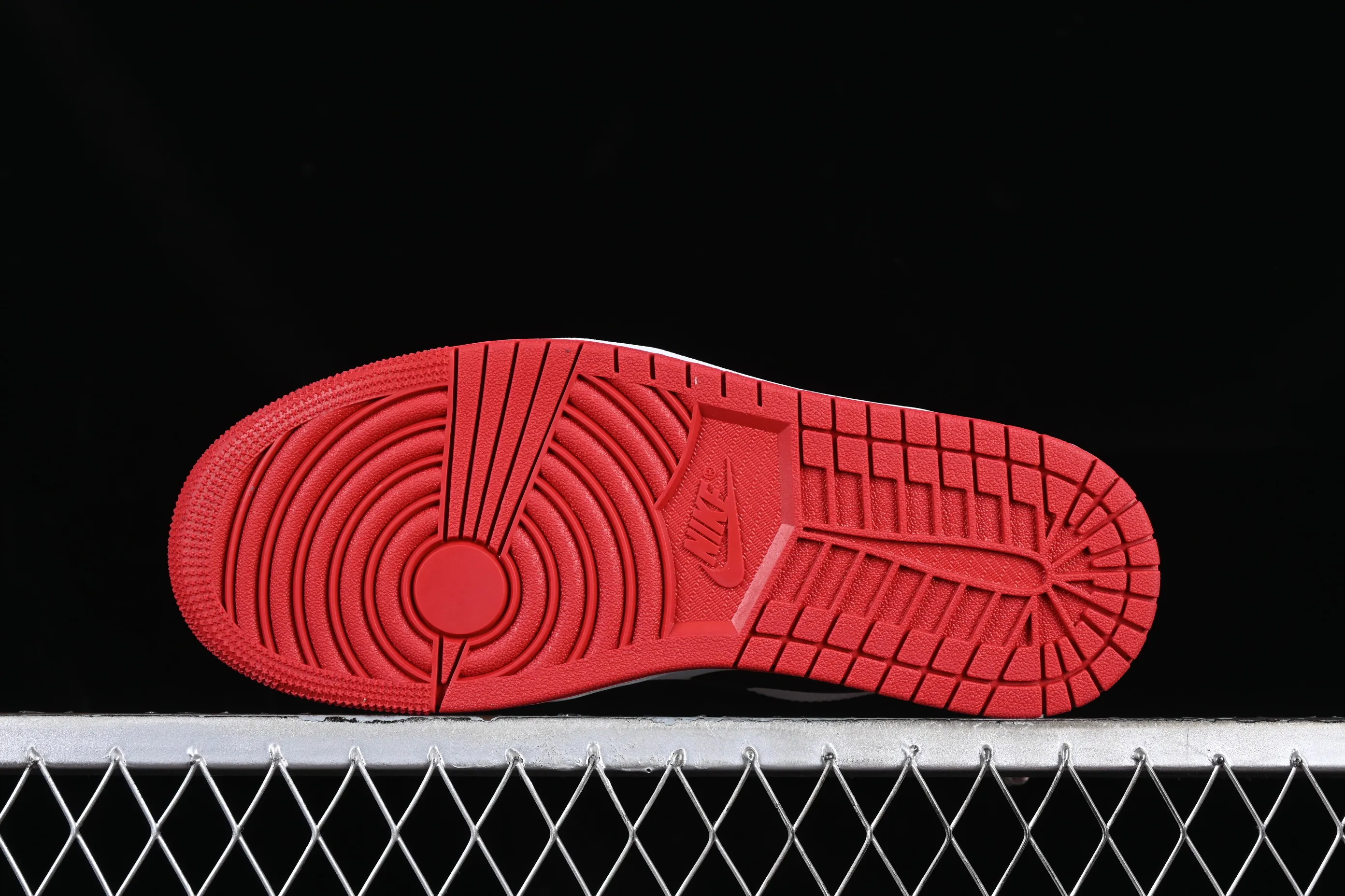 All categories Air Jordan Jordan series basketball shoes Air Jordan 1 Low G version pure original Air Jordan 1 Low SE "Bred Toe" AJ1 Joe 1 black and red low-top cultural casual sneakers 553558-161